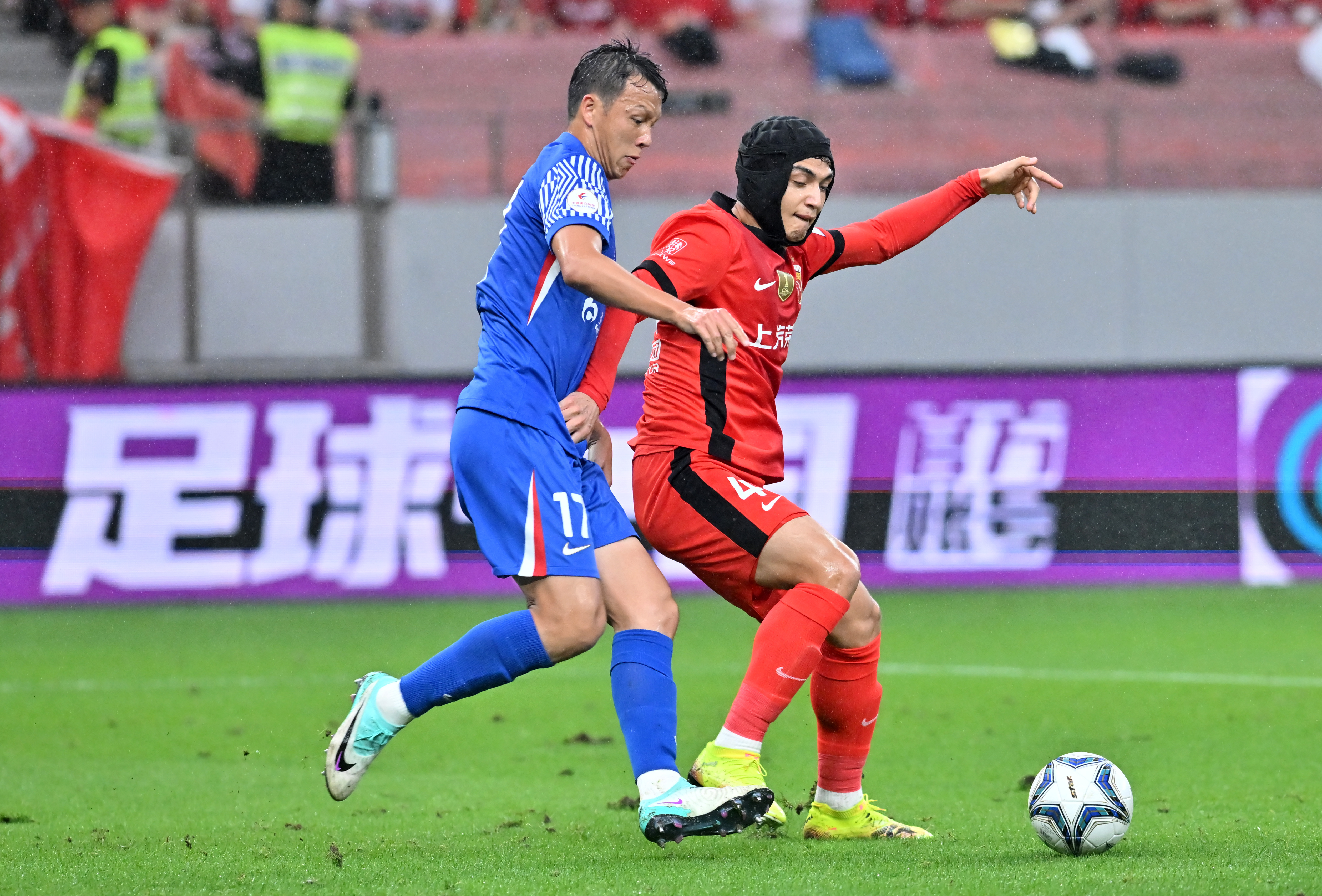 国际比赛日突围战来临，上海申花围绕亚冠止住颓势，气氛紧张，球队文化再被提及的简单介绍