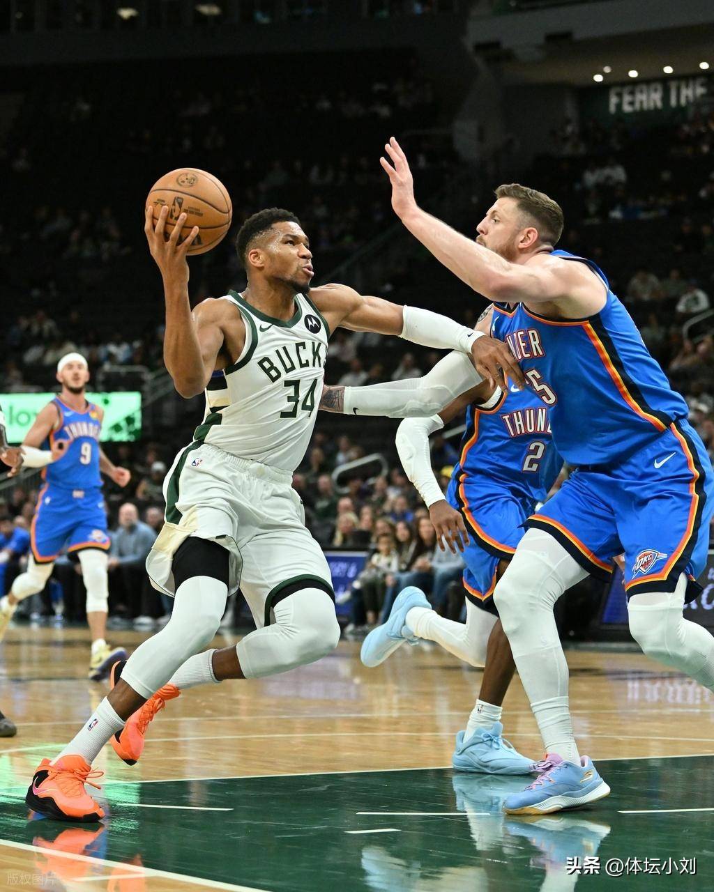 开云官方-包含集结日密尔沃基雄鹿门线救险：NBA总决赛节点到来，引发热议，年轻球员得到机会的词条