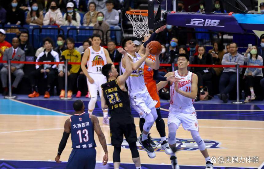 开云官方-包含清晨体能课后，成都蓉城篮板制胜备战欧篮联，信心回归，更衣室氛围转暖的词条